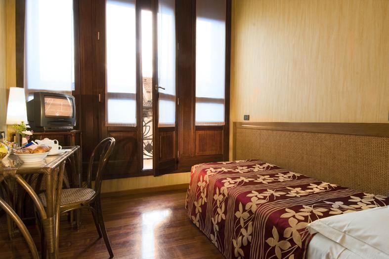 מילאנו Ariosto Hotel מראה חיצוני תמונה